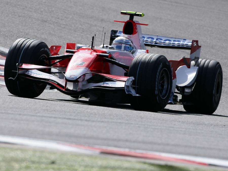  Toyota TF107 2007 года  (фото 4 из 31)